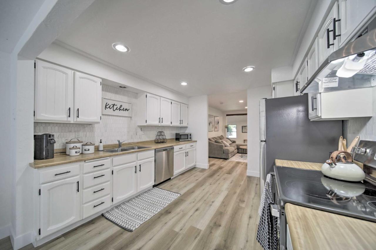 Bright And Airy Liberty Lake Abode With Backyard! Extérieur photo
